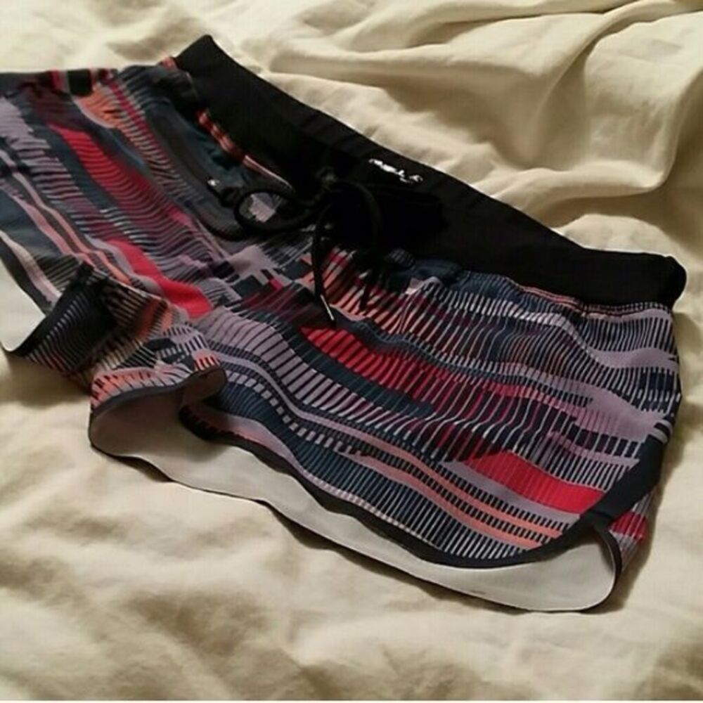 O'Neill light weight track shorts .